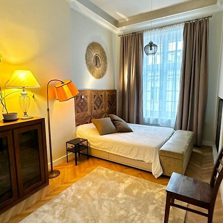 4M High Apartment In Heart Of Warsaw! Екстериор снимка